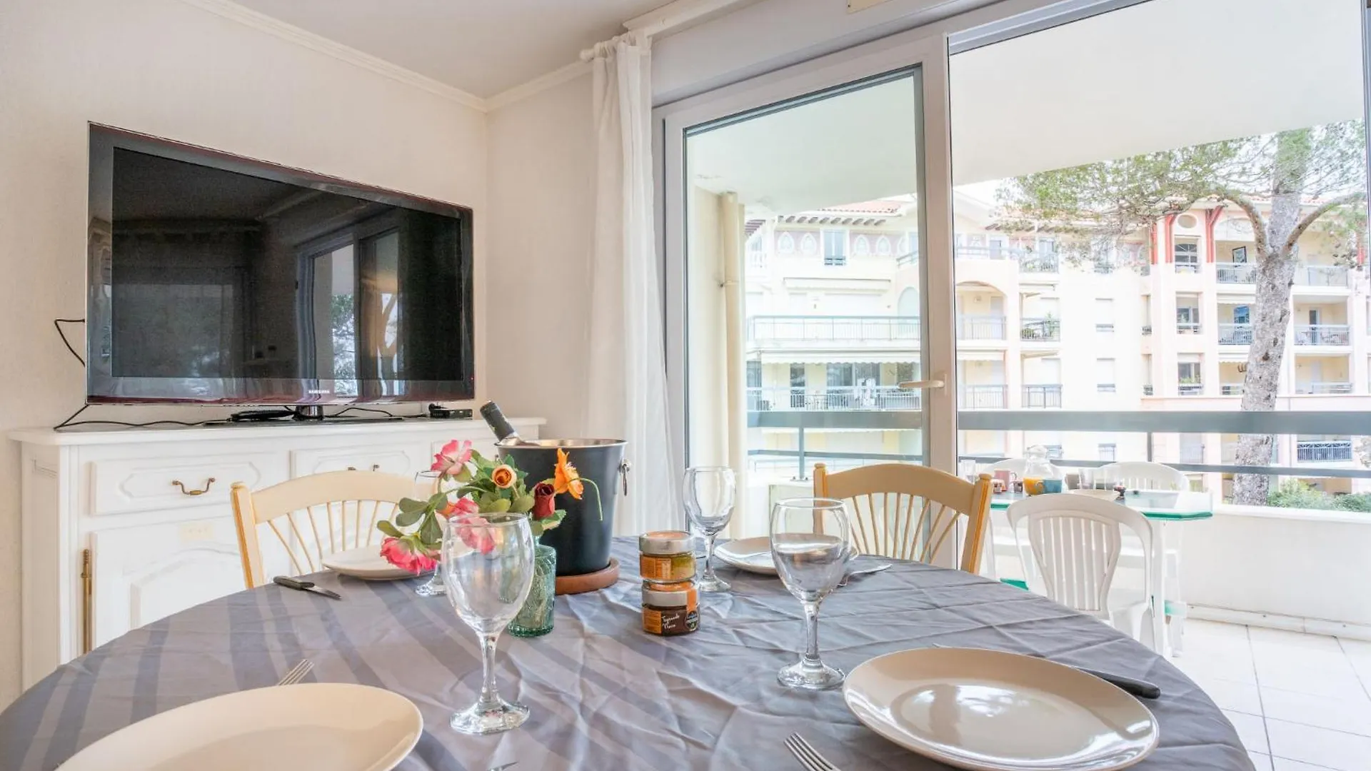 Apartment Le Grand Parc-6 By Interhome Saint Aygulf